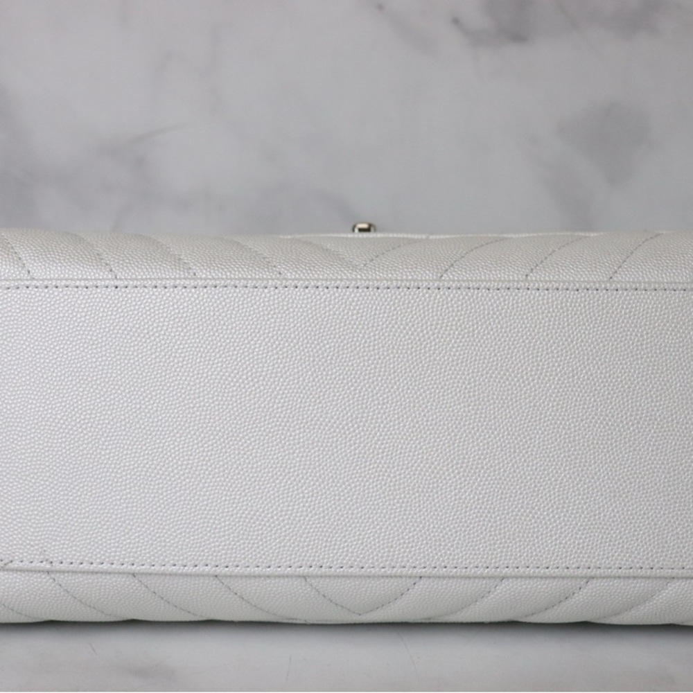 ππ LIKE NEW CHANEL Coco Handle Small Pearly White Caviar Leather SHW ππ - Picture 5 of 9